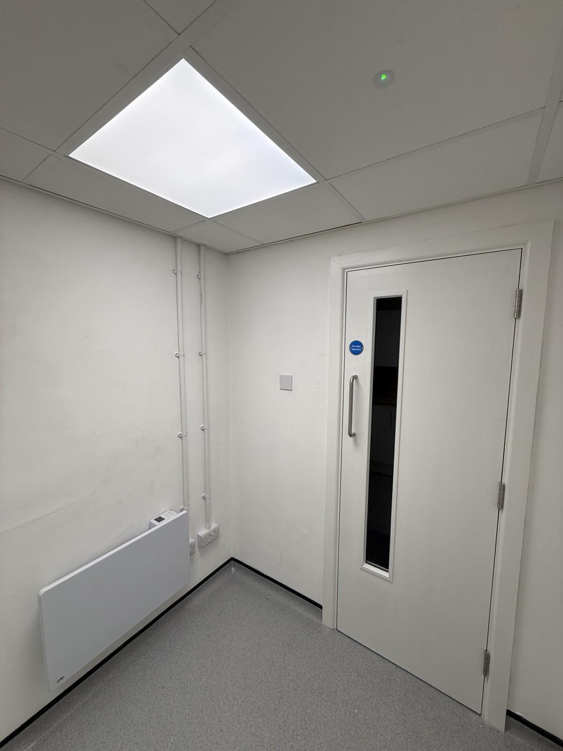 Electric heating, lighting and surface power installation